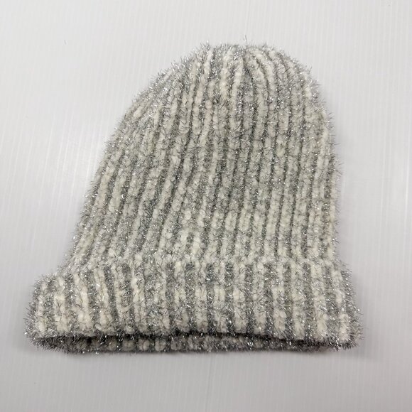 Steve Madden Women's Heather Gray Embellished Beanie One Size NWOT Comfy Outdoor - Picture 6 of 8